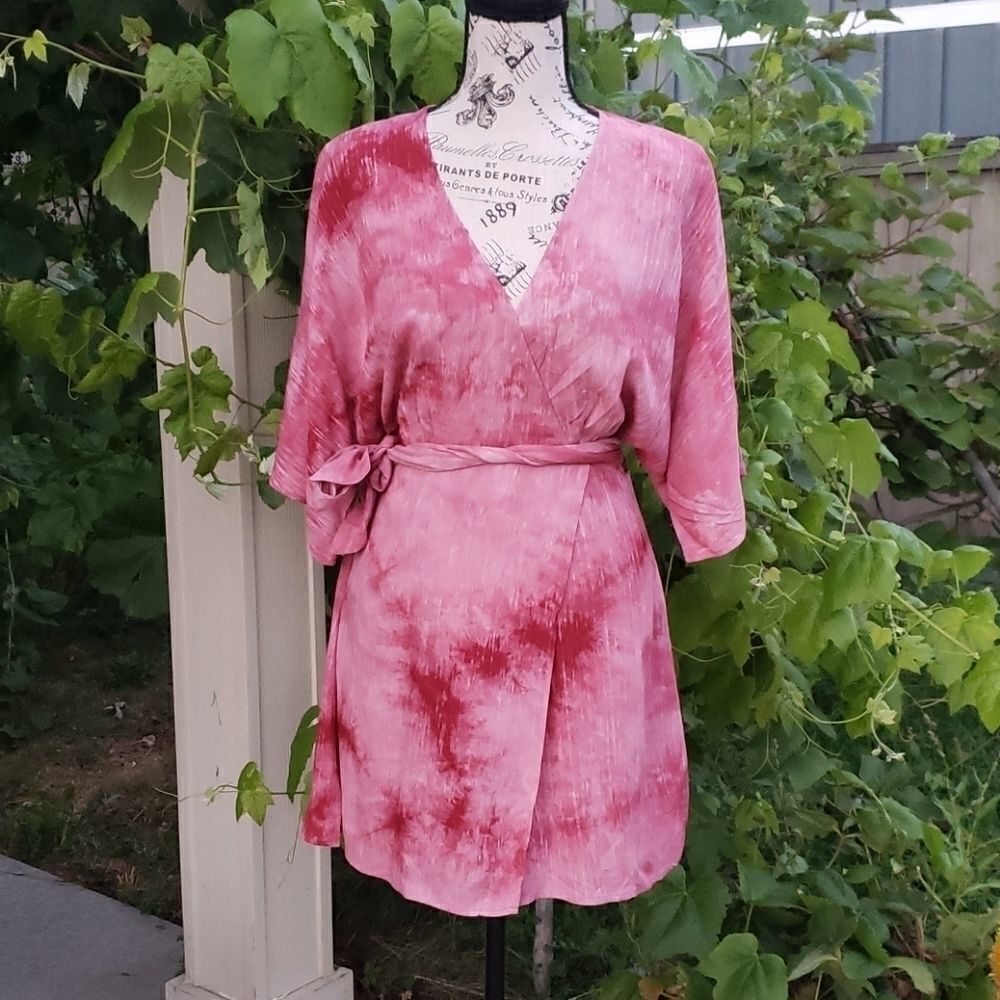NWT V-Neck Tie Dyed Blush Dress-small